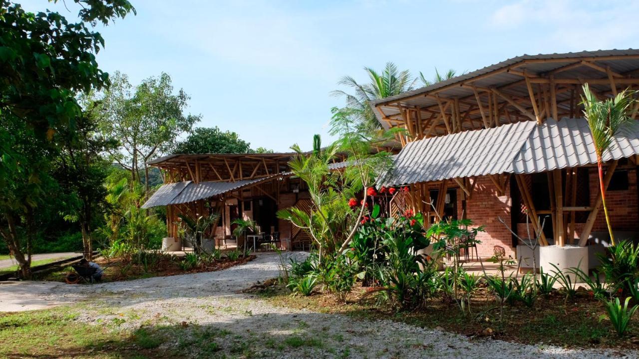 Bamboo Cottage Langkawi Pantai Cenang  Bagian luar foto