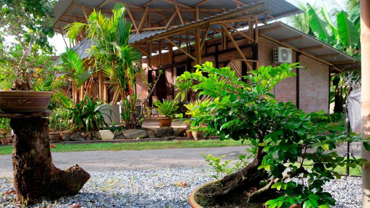 Bamboo Cottage Langkawi Pantai Cenang  Bagian luar foto